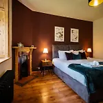 Nyaraló The Old Vicarage Irton *